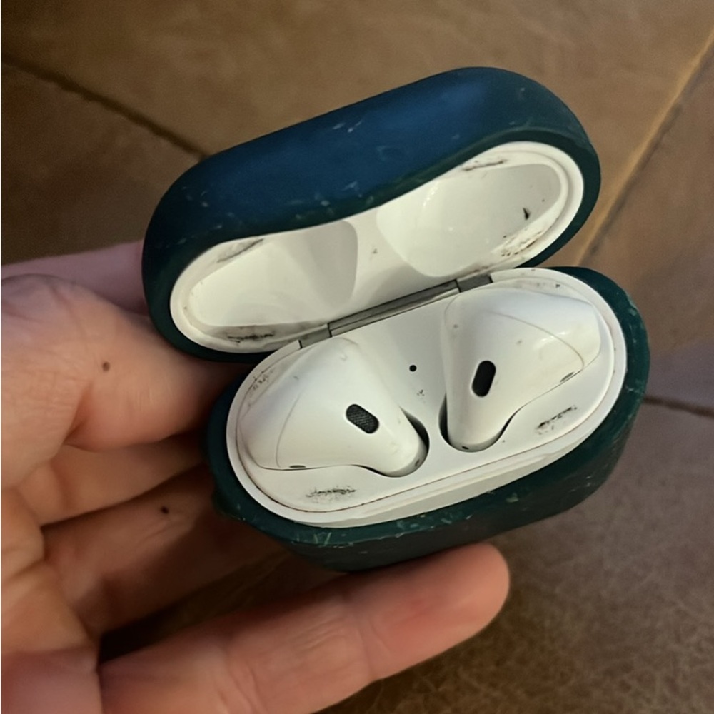 Apple AirPods - White with Dark Green Case